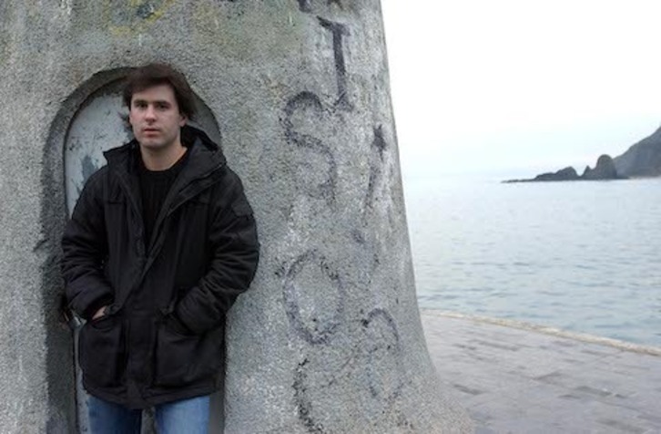 Aitzol Aramaio Bengoetxea, bere herrian, Ondarroan.