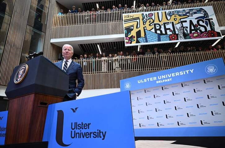 El presidente de EEUU, Joe Biden, durante su alocución en la Universidad del Ulster. 