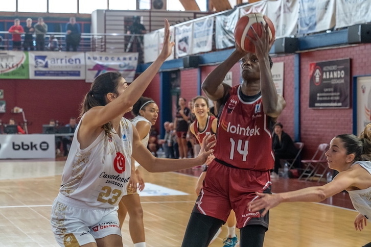 Pese a caer este sábado, Lointek Gernika Bizkaia ha terminado quinto y se enfrentará en play-offs a Basket Zaragoza.
