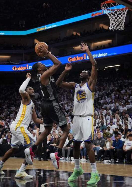 De'Aaron Fox ha resultado imparable para la defensa de los actuales campeones.