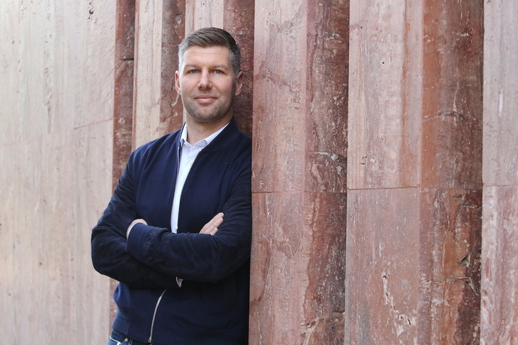 Thomas Hitzlsperger es el embajador del Athletic para el mes de abril.