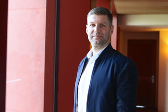 Thomas Hitzlsperger es el embajador del Athletic para el mes de abril.