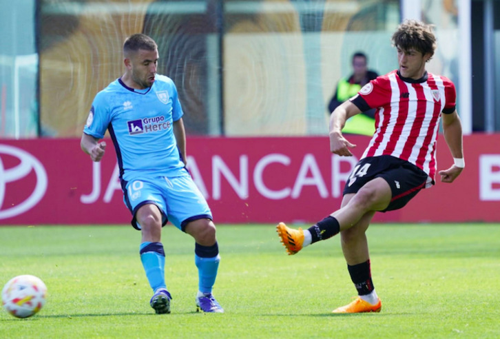 Unai Gomezek ezker hegaletik jokatu zuen Numantziaren aurkako azken partida.