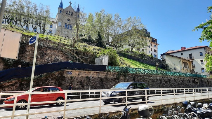 Ladera norte de San Bartolomé, última zona verde que sobrevive de todo el cerro.