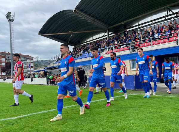 El Amorebieta se impuso en Urritxe a la UD Logro&ntilde;&eacute;s en la &uacute;ltima jornada. (@SDAmorebieta)