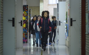 Durante la tramitación parlamentaria se verá si se le abren o se le cierran las puertas al proyecto de ley y si la nueva norma regirá el próximo curso en las aulas y centros de la CAV.  