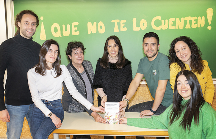 ‘Elikadura eta Gizentasuna’ taldeko ikertaileek osatu dute gida.