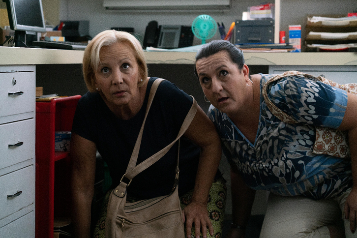 Elena Irureta y Carmen Flores Saavedra, como abuela y cuidadora.