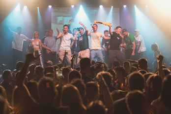 Tatta, Denso eta Mutikorekin batera ari dira ‘Jetplane tour’ delakoa egiten Etxepe kolektibokoak.