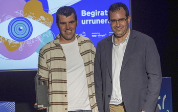 Iñaki Sanz-Azkue, saria jaso berritan.