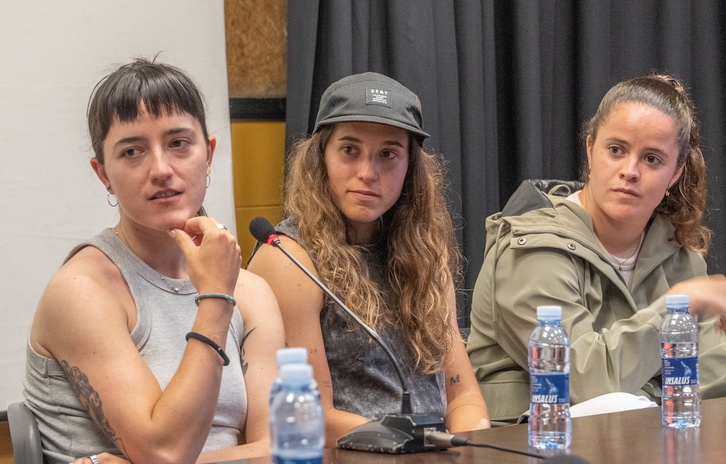 Eukene Larrarte, Irene Caminos y Nerea Eizagirre.