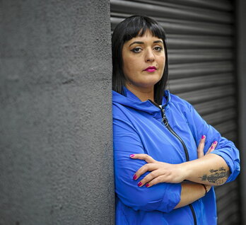 Amelia Tiganus, elkarrizketarako argazki saioan.