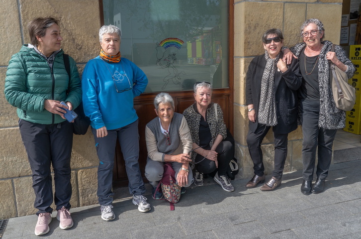 Txintxarri elkartean egin genuen hitzordua. Garrantzitsua da emakume hauentzat eta bertan atera nahi izan zuten argazkia.