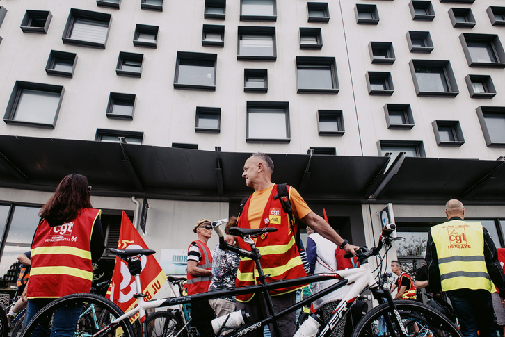 Borroken maratoiak hainbat etapa bero izan zituen; hala nola erreforma babestu duten hautetsien egoitzetatik igaro zenean.
