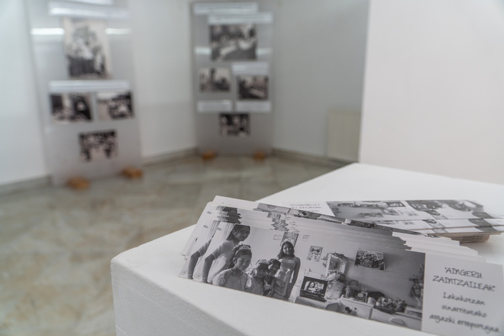La exposición «Ángeles de la guarda» de Rosa Villafuerte se puede visitar en el centro cultural Lugaritz hasta el 5 de mayo.
