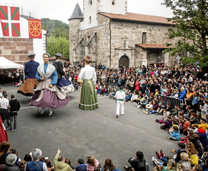Nafarroaren Egunaz gozatzeko parada izanen da.