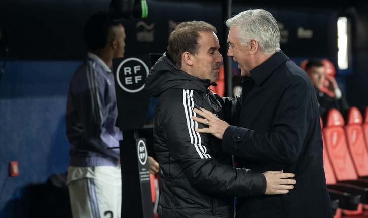 Arrasate eta Ancelotti, Ligako partidan Sadarren. Finalean berriz elkar agurtuko zutela aurreratu zion italiarrak, eta bai, asmatu egin zuen.