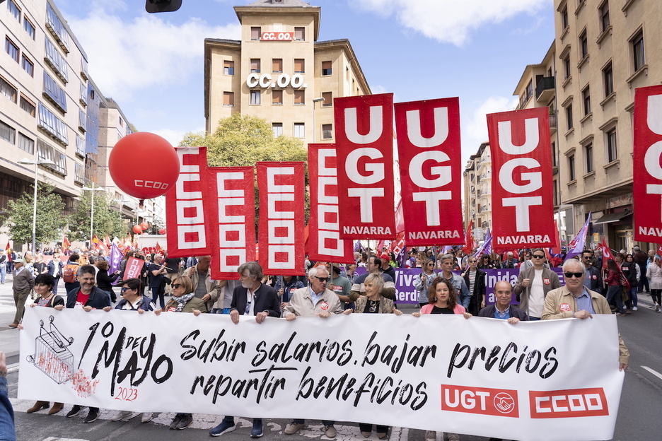 Imagen de la manifestación conjunta de CCOO y UGT en Iruñea.
