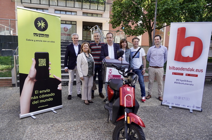 BilbaoDendak-en Etxez etxeko entrega zerbitzuaren aurkezpena.