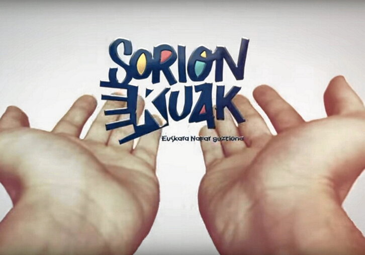 Abestia eta bideoklipa aurkeztu zituzten atzo.