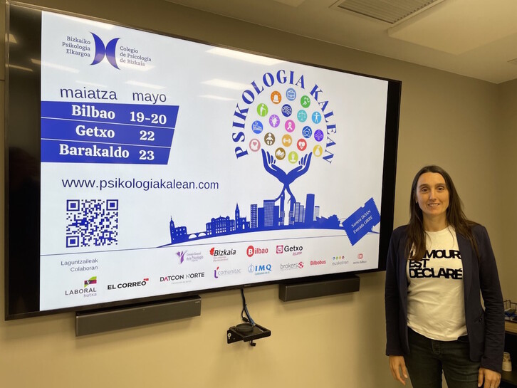 Ainhoa Eguren Bizkaiko Piskologia Elkargoko gerentea, ‘Osikologia kalean’ programaren edizioaren aurkezpenean.
