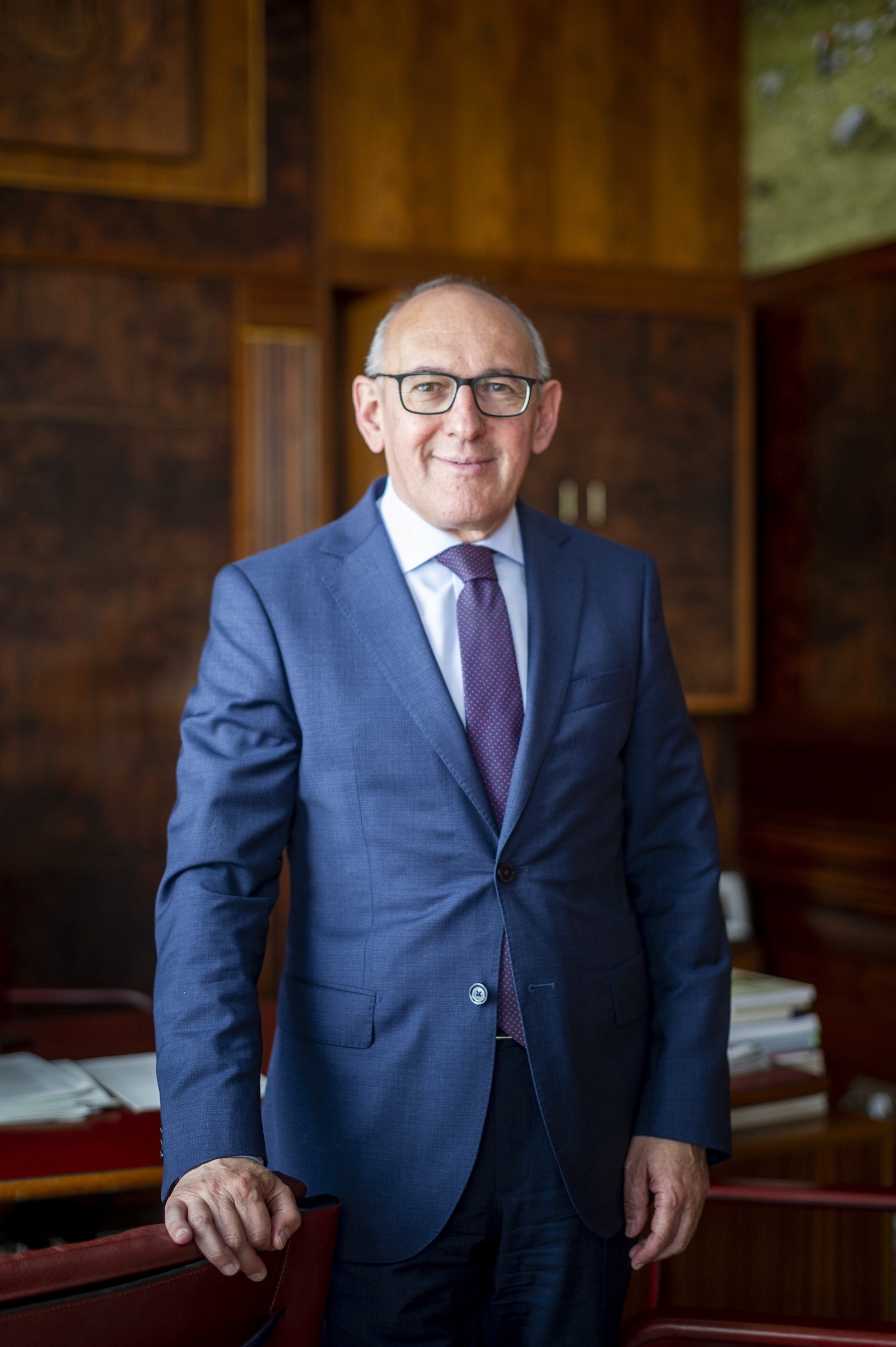 Ramiro Gonz&aacute;lez durante la entrevista en el Palacio Foral. (Jaizki FONTANEDA/FOKU)