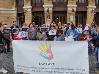 Concentración de Eman Eskua en Bilbo.