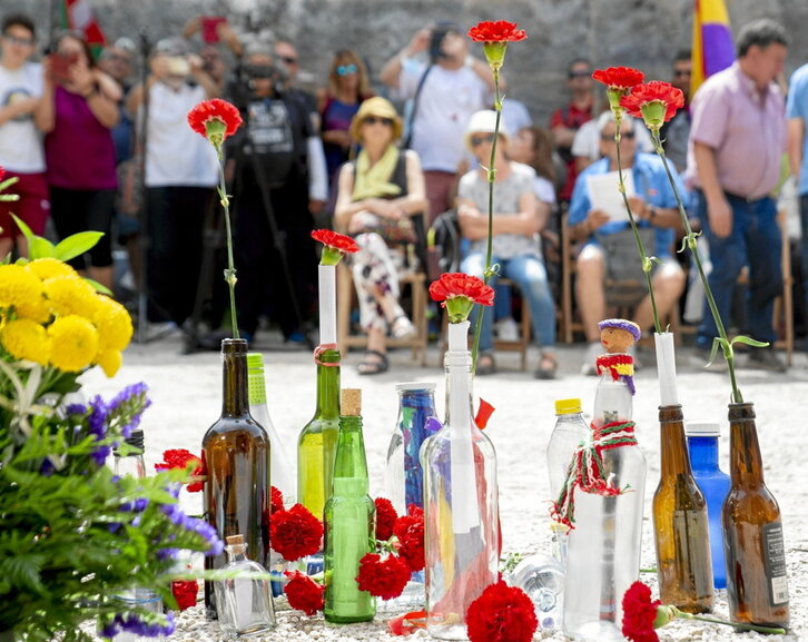 Ezkabako ihesaldian hildako pertsonen omenaldia, iaz.