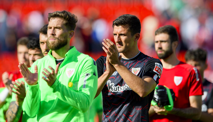 I&ntilde;igo Mart&iacute;nez sigue sin entrenar con el equipo y Vivian vuelve a estar disponible tras cumplir la sanci&oacute;n. (@AthleticClub)