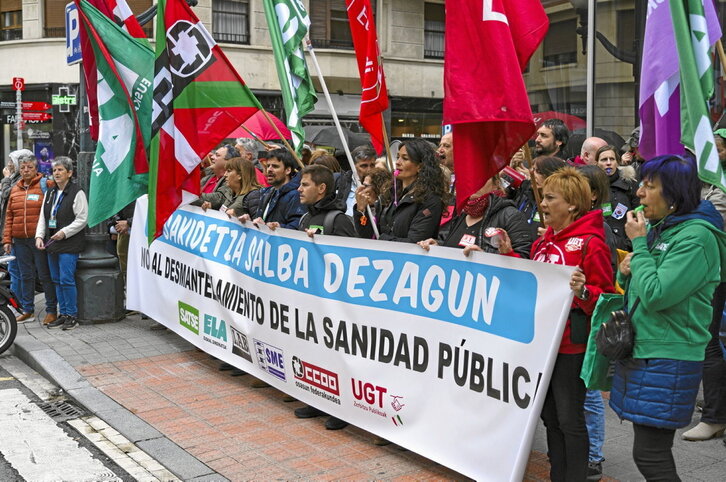 SATSE, ELA, LAB, SME, CCOO eta UGT sindikatuek deitu dute grebara.