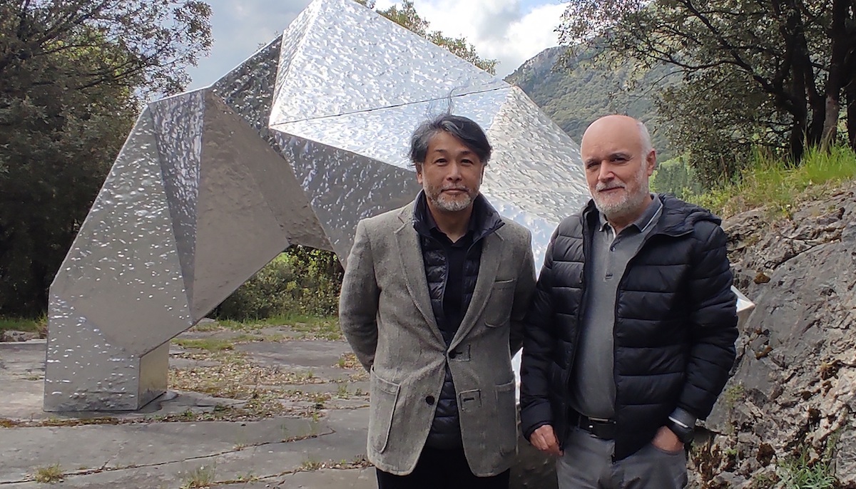 Instalazioa ostiral honetan aurkeztu da.