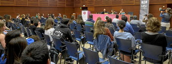 Beñat Garaio doktorea da eta freelance ikertzaile dabil gaur egun. Maider Galardi ikerlari ari da eta oraindik, hanka puntetan, kazetari.