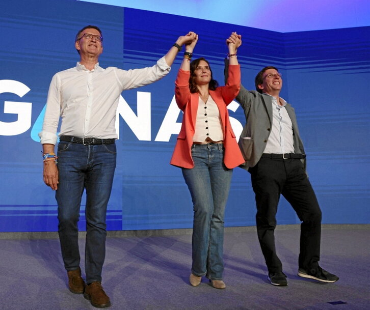 Alberto Núñez Feijóo, con Martínez Almeida y Díaz Ayuso.