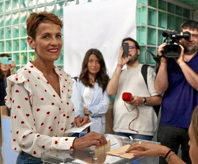 El PSN liderado por María Chivite, en el momento de votar, obtiene once escaños.