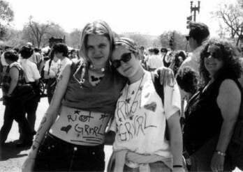 El movimiento Riot Grrrl tuvo su origen en el Washington D.C. de comienzos de los 90.