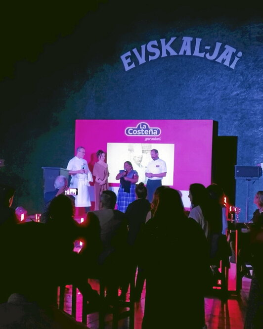 Irizarri eskainitako omenaldia, Mexiko Hirian.