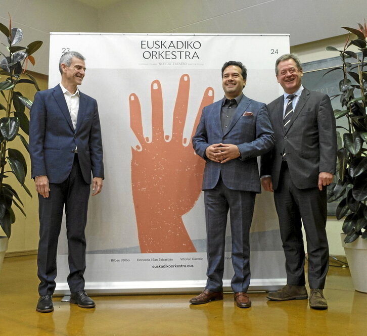 Oriol Roch, Robert Treviño y Bingen Zupiria, en la presentación de la temporada.