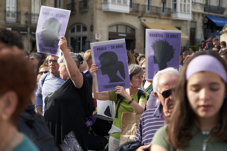 Movilización en Gasteiz tras el crimen machista de Maialen Mazón. 