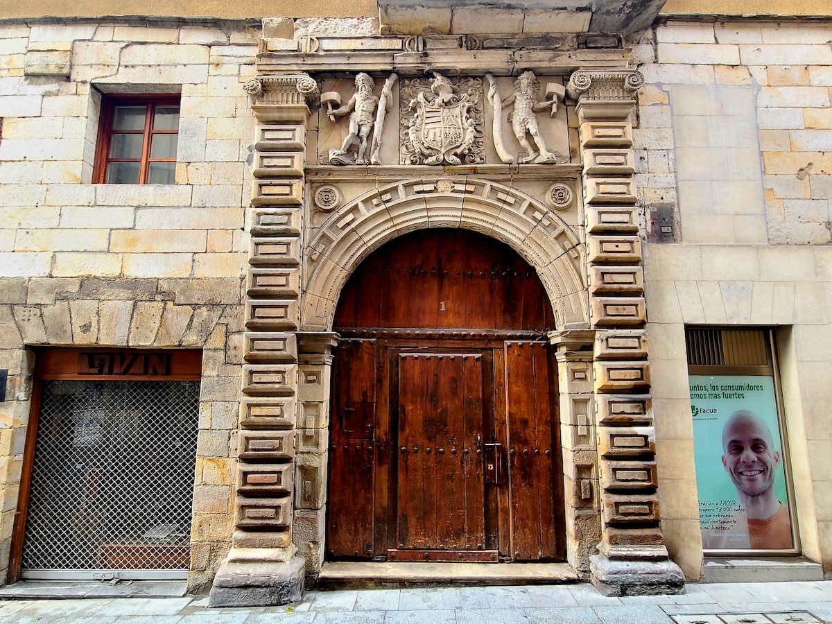 Arana Jauregiko sarrera nagusia. (Asier ROBLES)