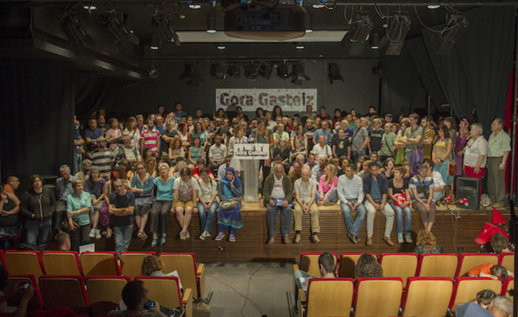 Comparecencia del colectivo Gora Gasteiz! en 2015 pidiendo el relevo de Javier Maroto de la alcaldía de Gasteiz. 