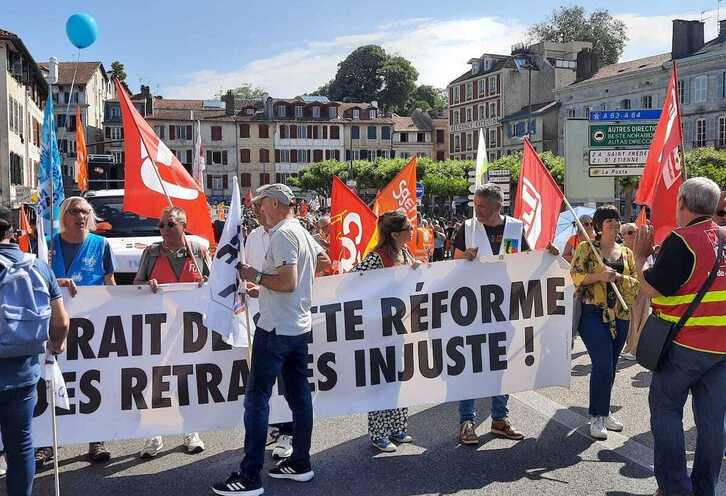 Pentsioen erreformaren aurkako manifestazioa Baionan