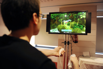 Gaztea Super Mario Bross Galaxy 2 bideojokoan jolasten