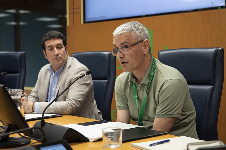 El ingeniero Gorka Bueno ha expuesto los datos de sus informes y, si no gustan, ha pedido una auditoría externa sobre Zubieta.