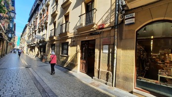 El centro de día de la Parte Vieja de Donostia se halla ubicado en el número 19 de la calle Fermín Calbetón.