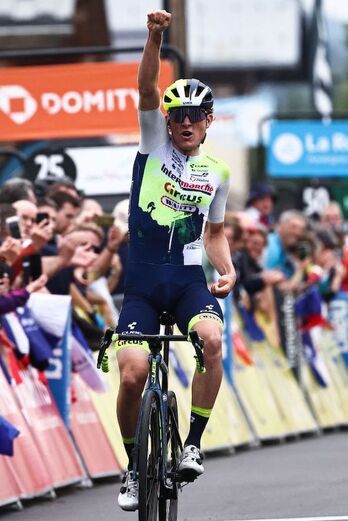 Georg Zimmerman, eufórico tras lograr su primer triunfo World Tour.