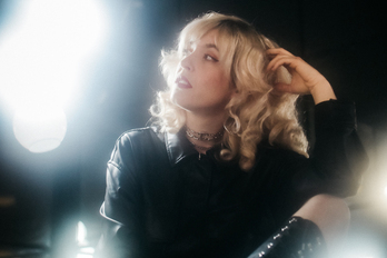 Bakarkako proiektua abiatu du Lide Hernandok Bele izenarekin eta poparen eta musika beltzaren uztarketa egin du lehen abestian.