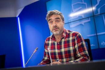 Mikel Otero, parlamentario de EH Bildu, en una comparencia anterior. 