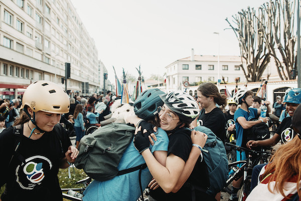 Ikasketa ibilbidea euskaraz osatu dutenek hori balioztatzeko azterketa ere hizkuntza honetan egitea eskatu zuten bizikleta martxa honetan. (Guillaume FAUVEAU)