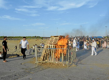 Lors de la dernière édition en 2022, le feu avait été allumé sur la digue de La Barre.