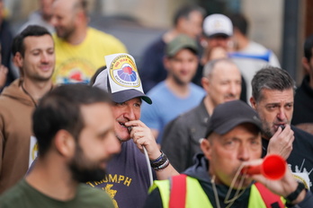 Los ertzainas han cortado el tráfico del tranvía durante dos horas. 